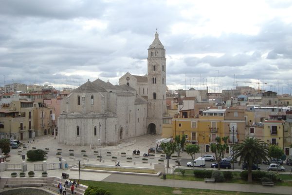 Barletta: Perla apulijského pobřeží s bohatou historií a fascinujícími příběhy