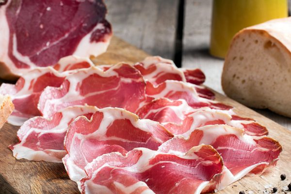 Spalla Cruda: Italská lahůdka s bohatou historií a nezapomenutelným charakterem