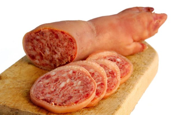 Zampone Modena: Tradiční italský skvost plný chuti a historie