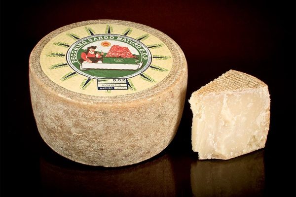 Pecorino Sardo: Tradiční italský sýr s bohatou historií a výjimečným charakterem