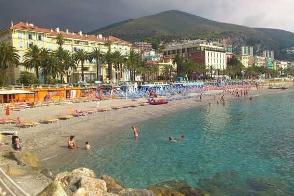 Spotorno: Klenot Ligurského pobřeží skrytý mezi horami a mořem